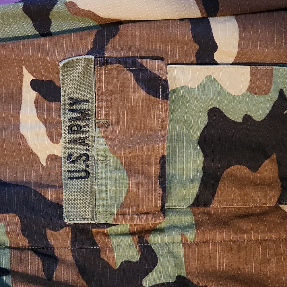 Authentic US Army Jacket - Picture 2 of 4